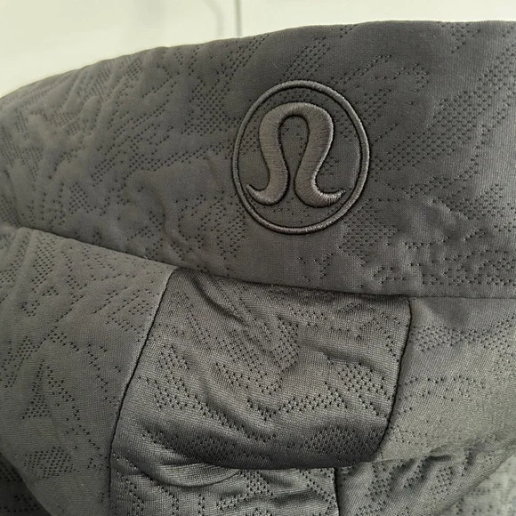Lululemon Athletica packable jacquard knit wrap Hooded Coat - Picture 7 of 9